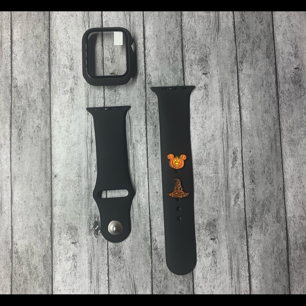 Custom Apple Watch Charm Band